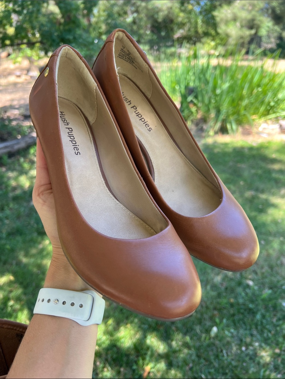 Hush Puppies Women's Tan Leather Round-Toe Heels